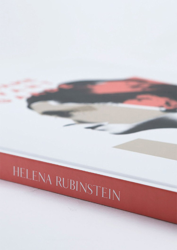 Un livre Helena Rubinstein